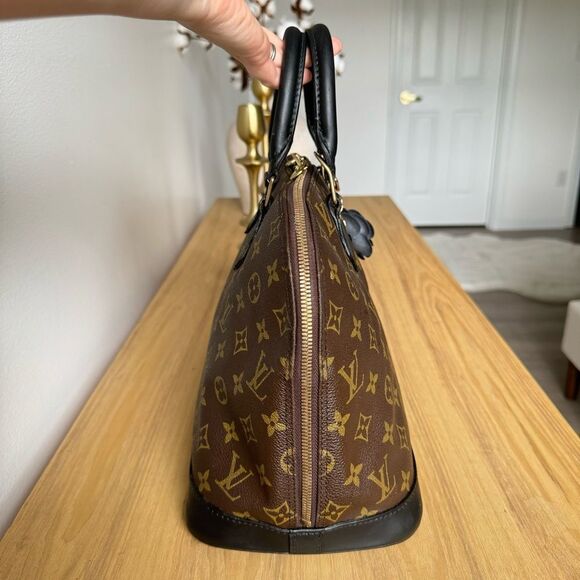 ✅AUTHENTIC✅LOUIS VUITTON ALMA PM - Picture 8 of 15